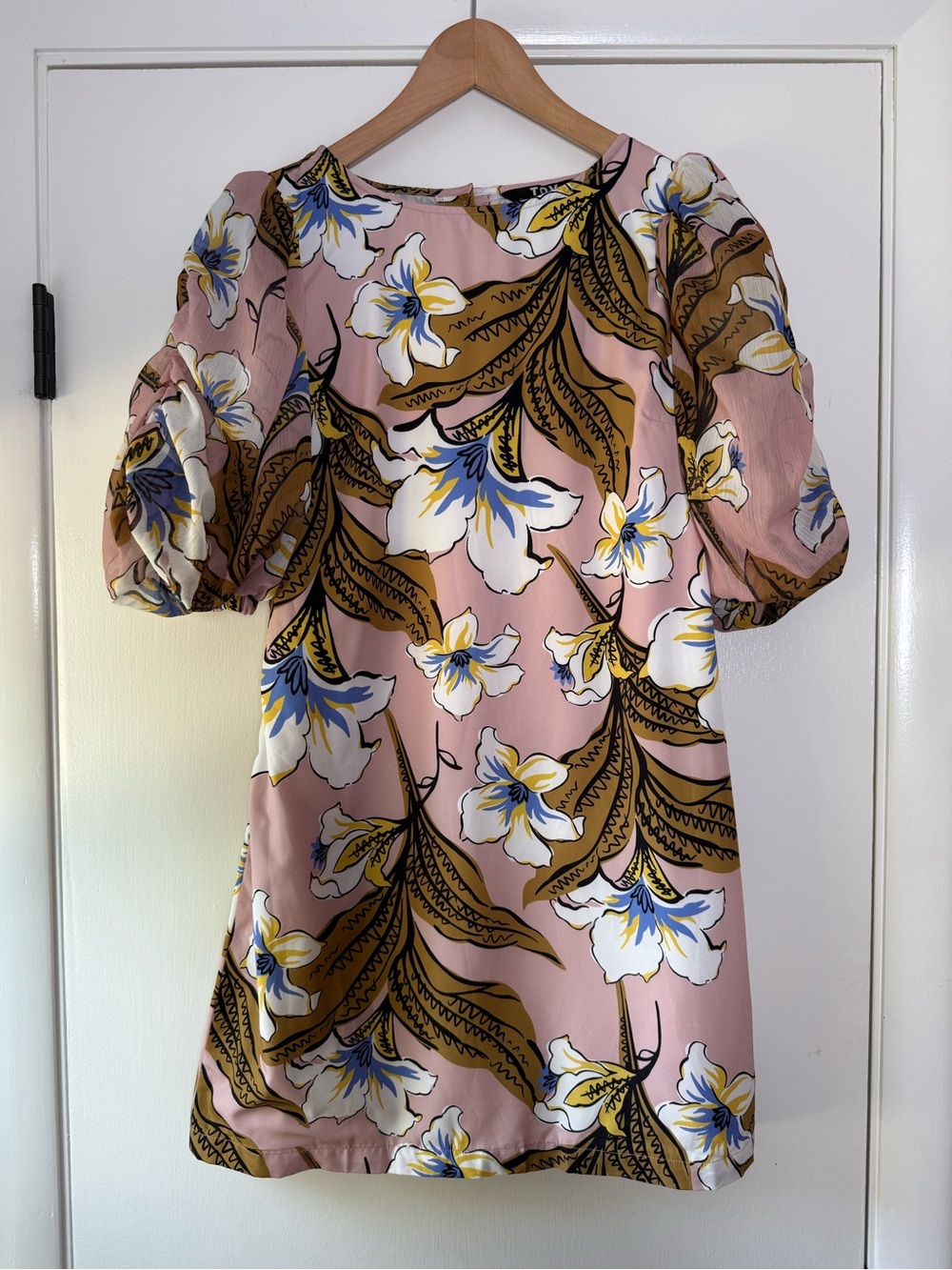 TOV Los Angeles Puff Sleeve Open Back Floral Mini Dress Party Coquette Cocktails